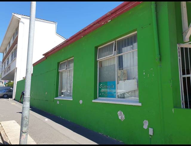 142M² RETAIL FOR SALE IN WOODSTOCK